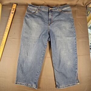 Gloria Vanderbilt Amanda Womens Size 16 Medium Wash Denim Capri Jeans Cropped